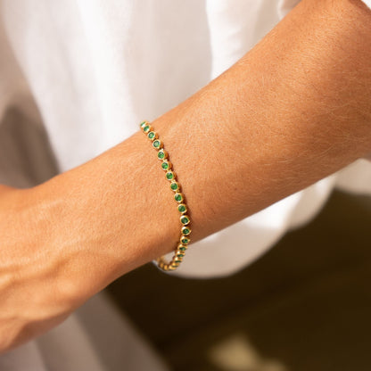 Grünes Tennisarmband